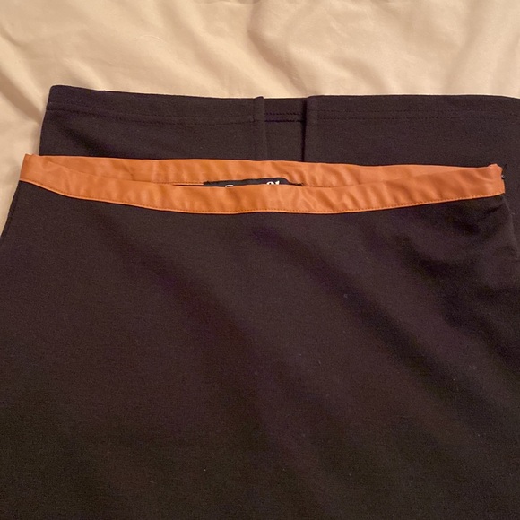 Office skirt - Picture 2 of 4